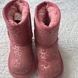 UGG Pink leopard toddler boots sz 7